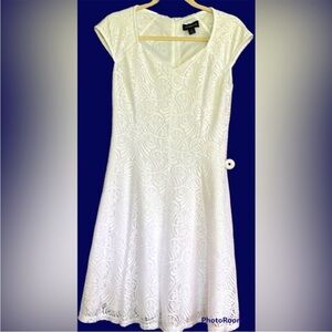 LIZ CLAIBORNE Women's White Lace Lined Dress w/ Flare Skirt, Size 6,